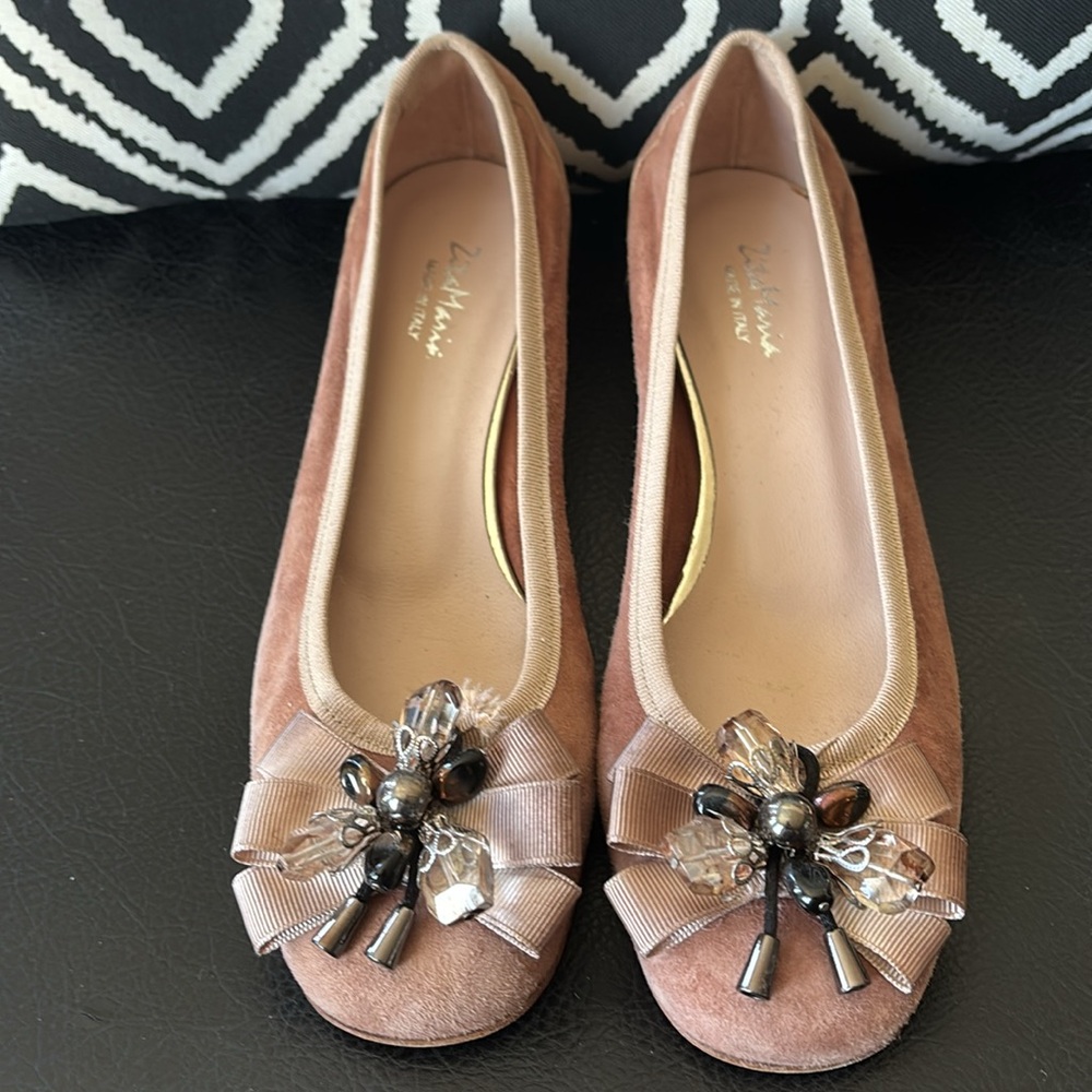 Women’s Sz 36 1/2 suede slip on embellished low stacked heel glam rare shoes